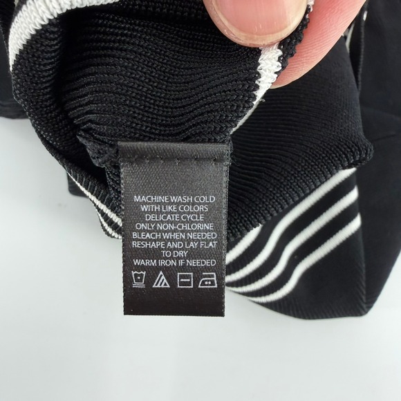 George Stretch Black White Striped V Neck Sleeveless Knit Top Womens L - Picture 5 of 5